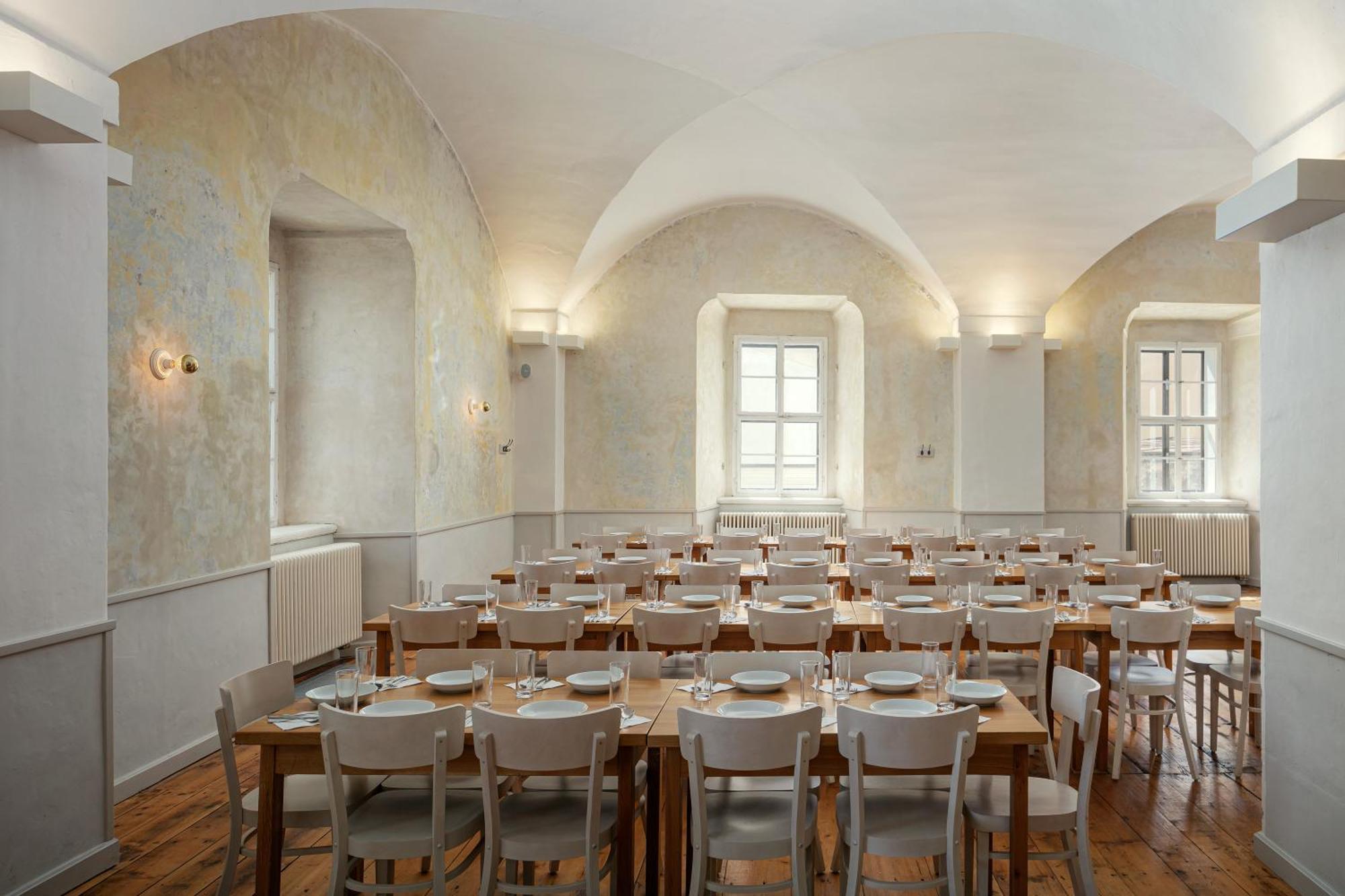 Dum Hostu Klaster Hotel