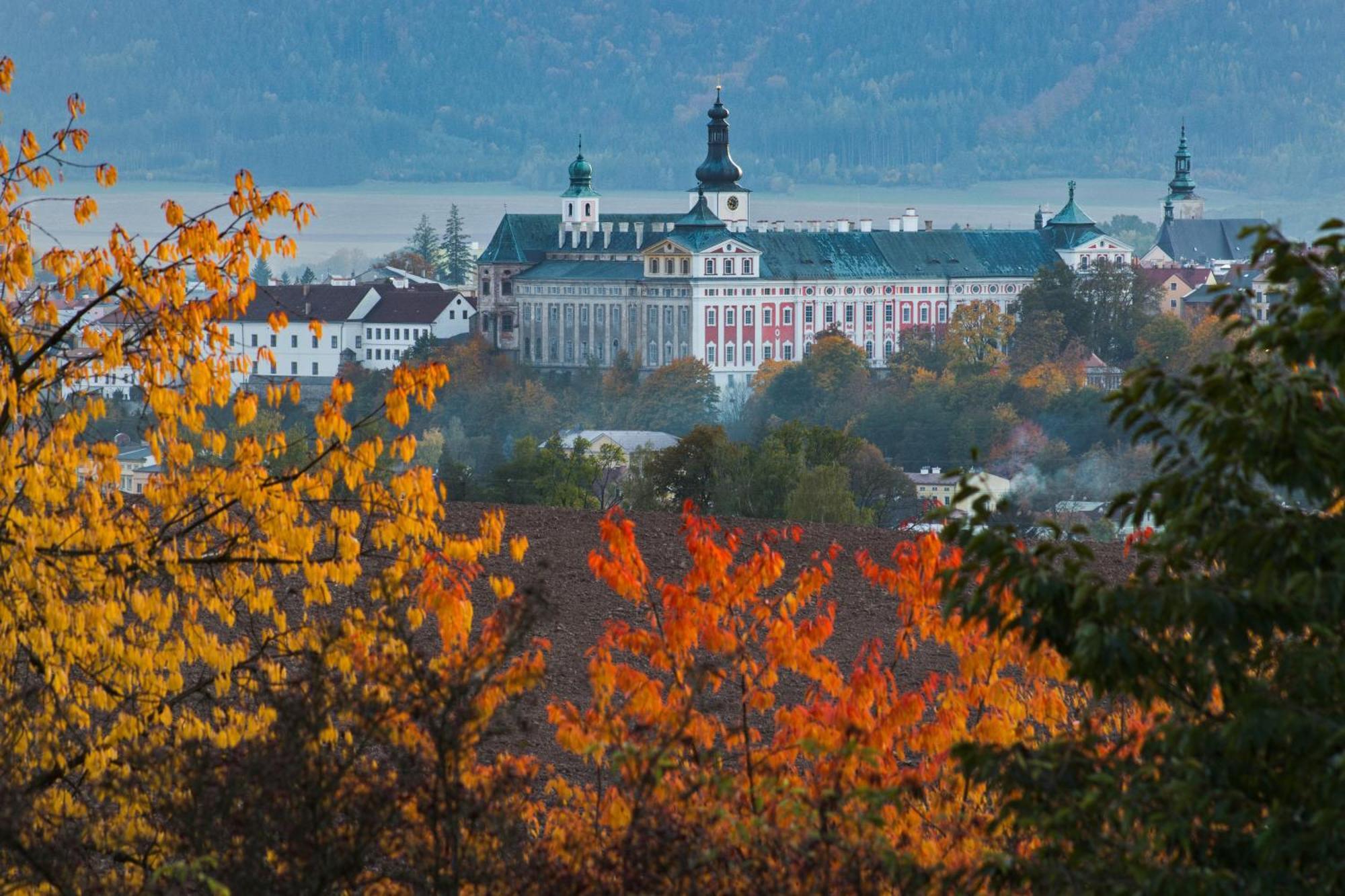 Dum Hostu Klaster Hotel